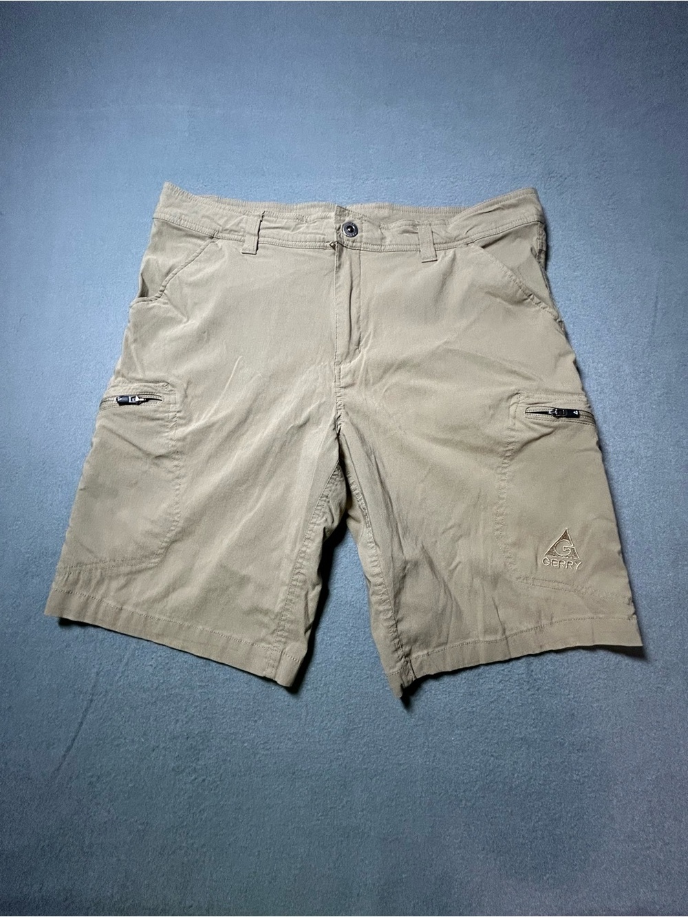 Gerry Weber Men's Khaki Cargo Shorts with Zip Pockets